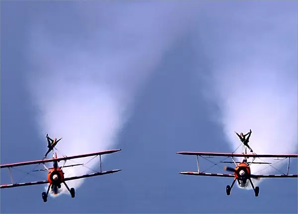 Kuwait-Air-Show-Breitling-Wingwalker