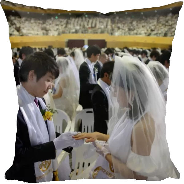 Skorea-Theme-Love-Religion-Unification-Marriage