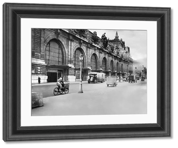 France-Train-Railroad-Station-Feature-Orsay