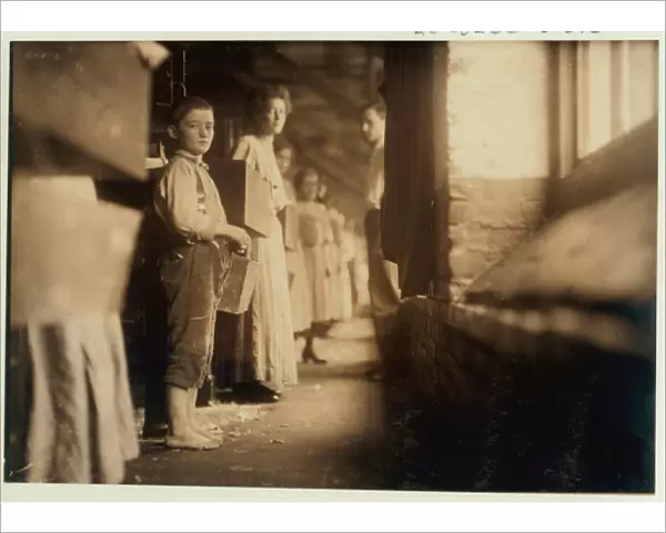 Young doffer at Richmond spinning Mills, Chattanooga, Tennessee, 1910 (b  /  w photo)