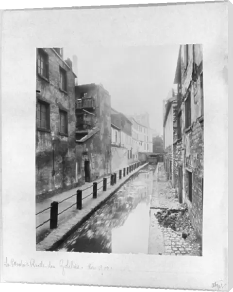 The Bievre, Ruelle des Gobelins, Paris, May 1900 (b  /  w photo)