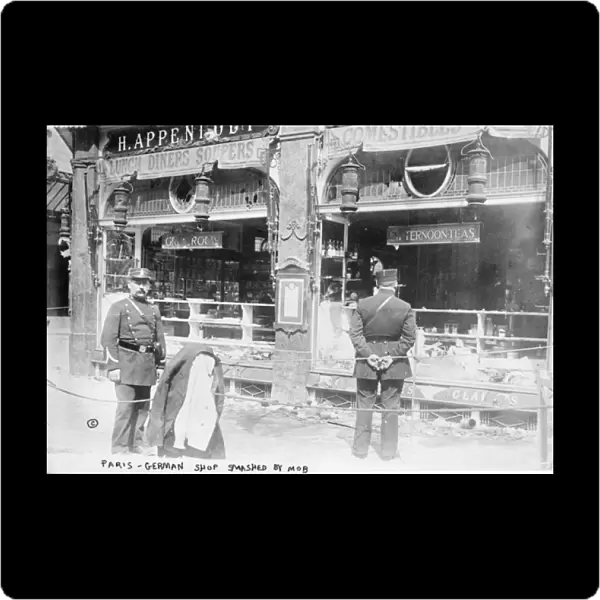 Paris, German shop smashed by mob, 1914 (b  /  w photo)