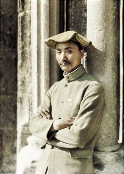 Worker from Indochina on the Western Front, Soissons, Aisne, France, 1917 (autochrome)