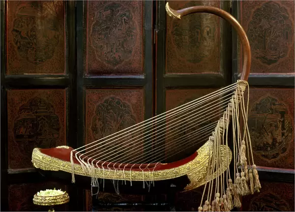Burmese harp (wood)