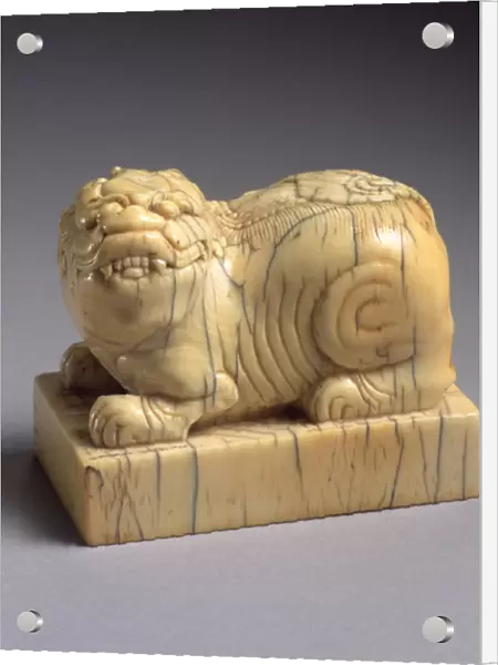 A seal in the form of a qilin, 15th-17th century (carved ivory)