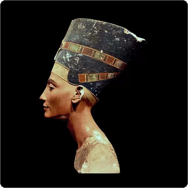 Nefertiti bust_(right)