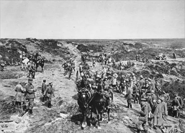 The difficult terrain of the Marne strained the advance of forces (b  /  w photo)