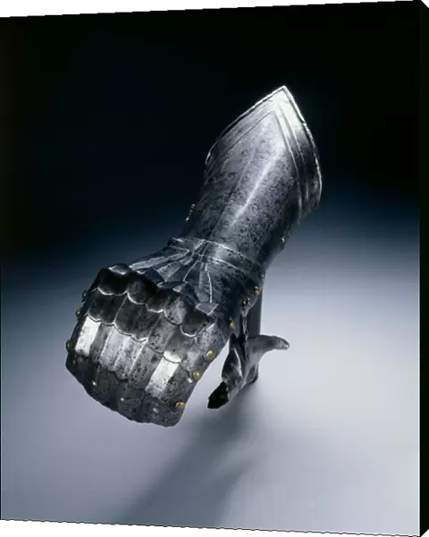 Gothic mitten gauntlet for the right hand, c. 1490 (steel)
