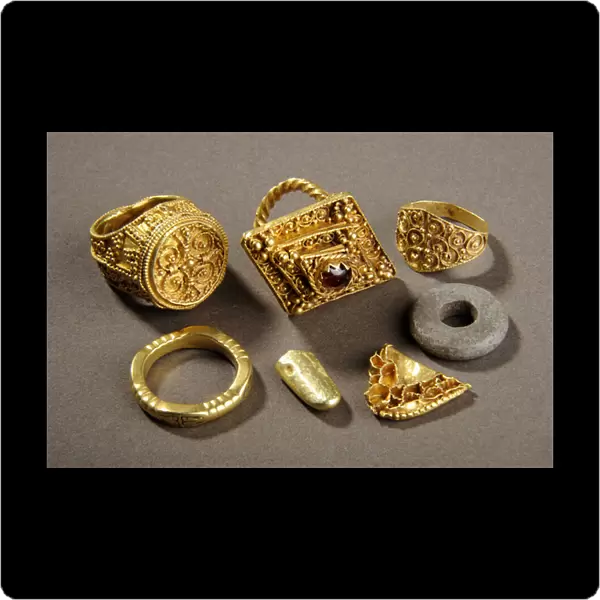 Jewellery, The West Yorkshire Hoard (gold)