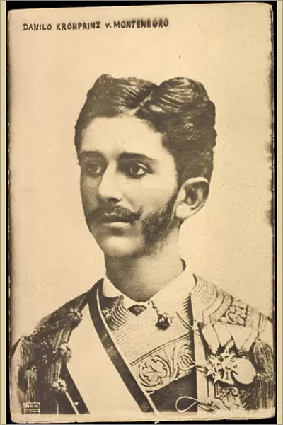 Ak Kronprinz Danilo von Montenegro, Portrait, Uniform, Bart, Pomadenfrisur (b  /  w photo)