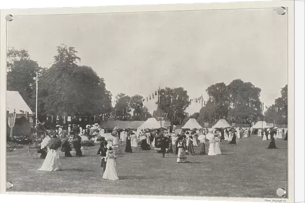 The Country Fair in Aid of Twenty-Three Charities at Sheen House, 9 and 10 July, the Scene on the Lawn (b  /  w photo)