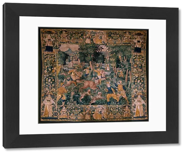 Flemish tapestrey. Deer hunting (Jacht op een hert). Atelier of Oudenaarde. 295x331cm. Inv (82941)-1  /  PRIVE. 17th century