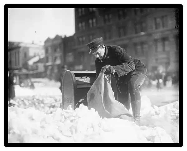 Mailman Collecting Mail from Mailbox after Blizzard, Washington DC, 1922 (b / w photo)