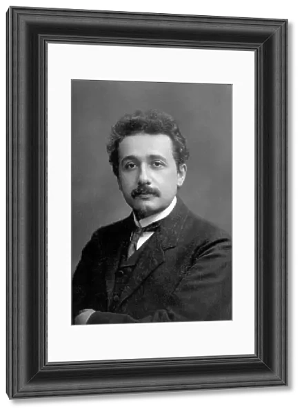 Albert Einstein, 1915 (b / w photo)
