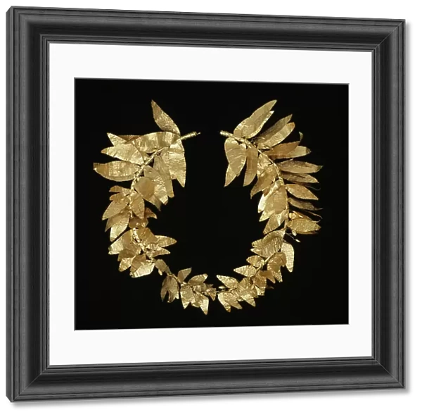 Wreath, 4th century B. C (gold)