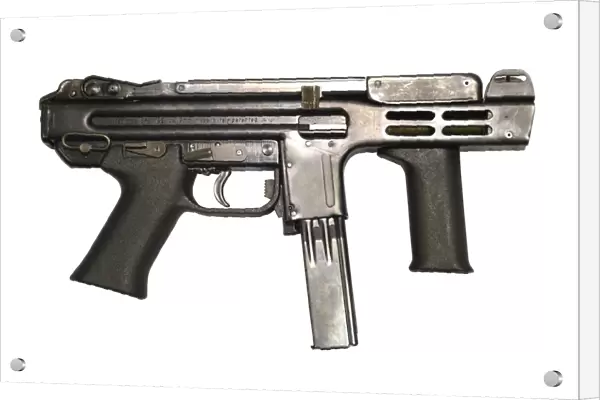 Italian Spectre M4 submachine gun