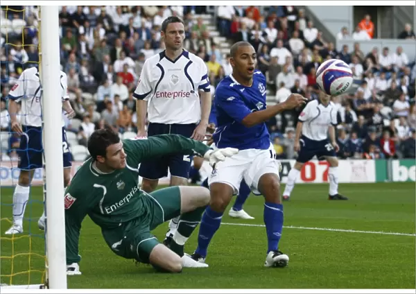 Everton's James Vaughan Faces Off Against Preston North End's Andy Lonergan - Pre-Season Friendly (2007)