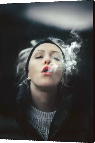 Smoke. Matthias Hefner