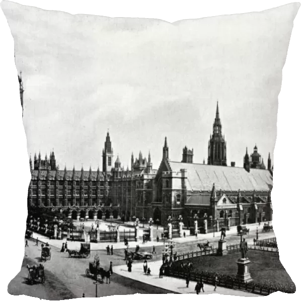 The Houses of Parliament and Westminster Hall seen from Parliament Square, London, c1905. Artist: London Stereoscopic & Photographic Co