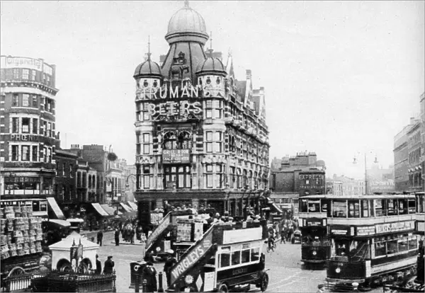The Elephant and Castle, London, 1926-1927