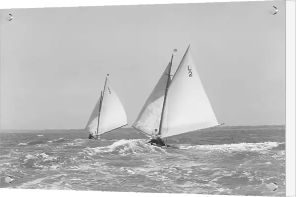 The 6 Metre Correnzia and Snowdrop heading downwind in breezy conditions, 1911