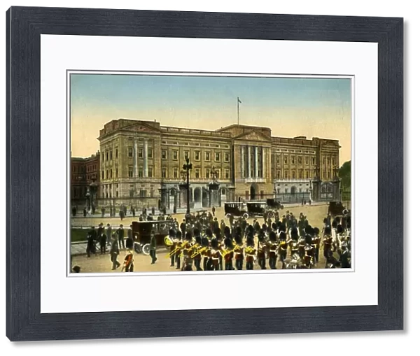Buckingham Palace, London, c1915. Creator: Unknown