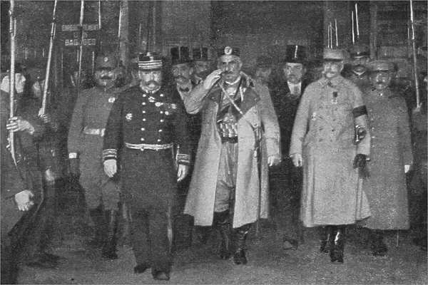 Les souverains de Montenegro a Lyon; la reine Milena, accompagnee par le prince...1916. Creator: Unknown