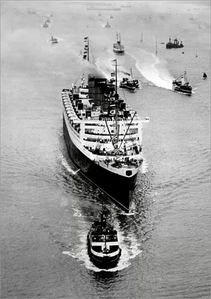 The RMS Queen Mary on her maiden voyage 1938