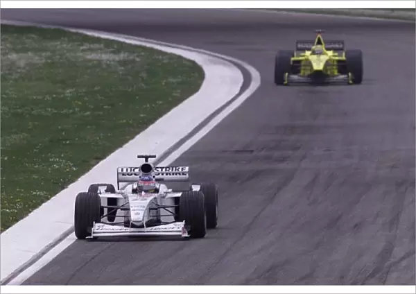 Jacques Villeneuve leads Jarno Trulli