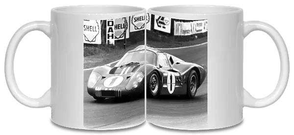 1967 Le Mans 24 Hours Dan Gurney  /  A. J. Foyt GT40 Ref: 550C#15 World Copyright
