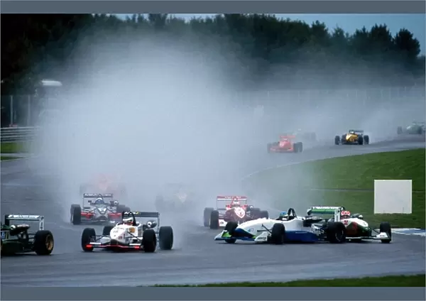 British Formula Three Championship: Derek Hayes clashes with Andre Lotterer in race 1