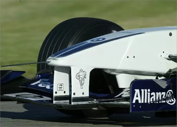 Formula One Testing: Juan Pablo Montoya tests the BMW Williams FW24 with a device on the front nose