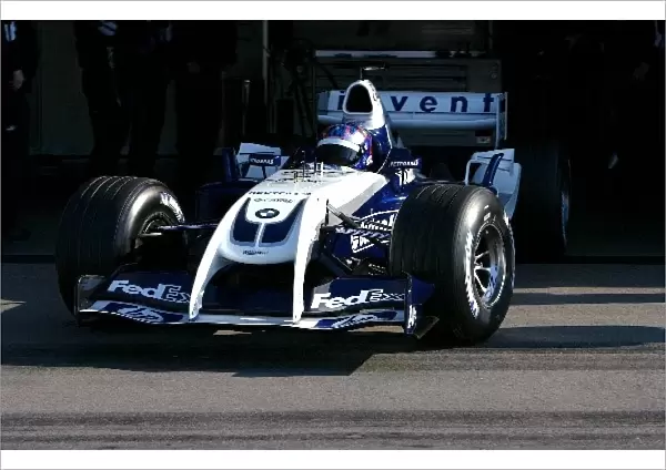 Formula One Testing: IRL driver Scott Dixon Williams BMW FW26 leaves the pits during his first F1 test
