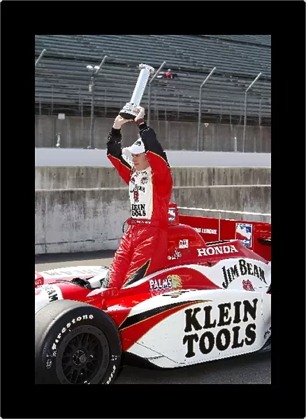 Indy Racing League: Dan Wheldon Andretti Green Racing Dallara Honda celebrates his pole position