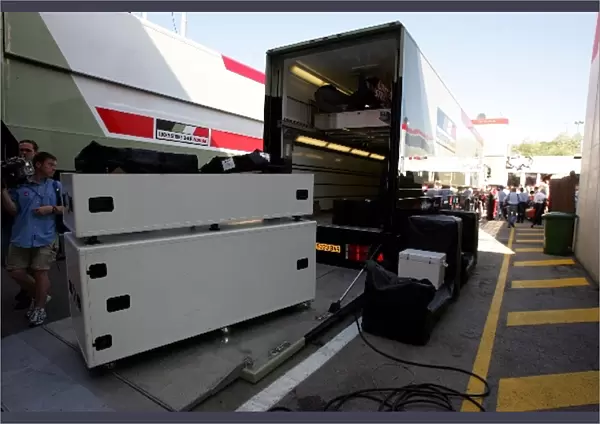 Formula One World Championship: The BAR pack up their equipment to leave the track