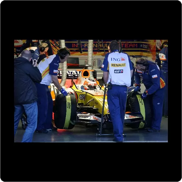Formula One Testing: Nelson Piquet Jr. Renault R27