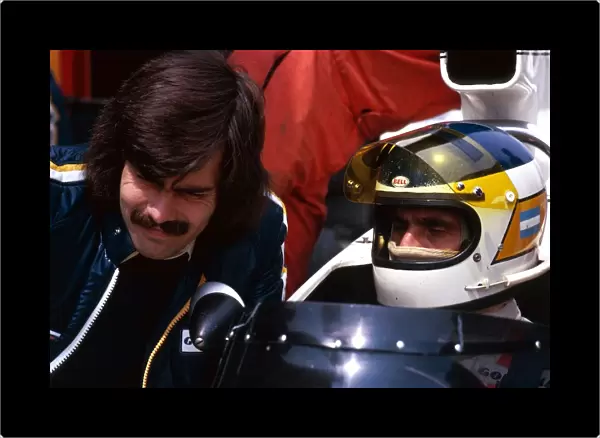 Formula One World Championship: Gordon Murray Brabham Designer talks with Carlos Reutemann Brabham