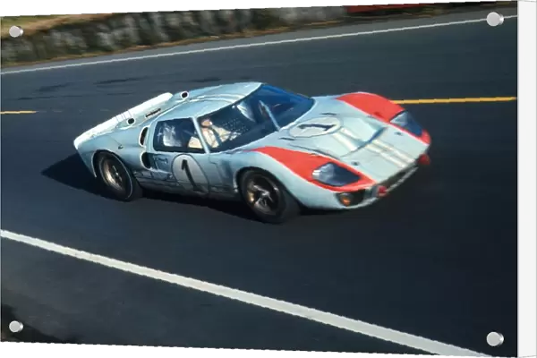 Le Mans 24 Hours: Ken Miles  /  Denny Hulme Ford GT40 Mk II, 2nd place