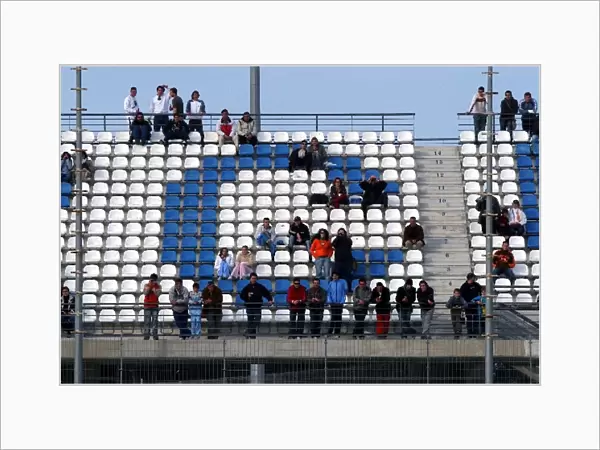 Formula One Testing: Spanish fans watch the testing