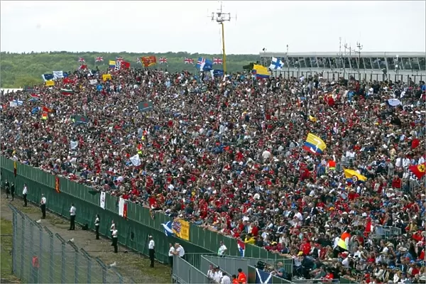 Formula One World Championship: Crowds: Formula One World Championship, Rd11, British Grand Prix, Race Day, Silverstone, England, 20 July 2003