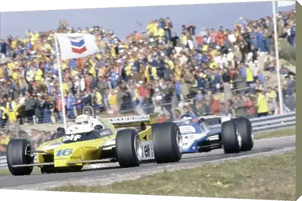 1980 Dutch Grand Prix. Zandvoort, Holland. 29-31 August 1980. Rene Arnoux (Renault RE20) leads Jacques Laffite (Ligier JS11 / 15-Ford Cosworth). They finished in 2nd and 3rd positions respectively. World Copyright: LAT Photographic Ref