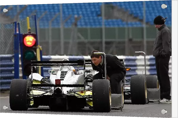 British Formula Three Testing: Karun Chandhok waits behind teammate, Steven Kane T-Sport