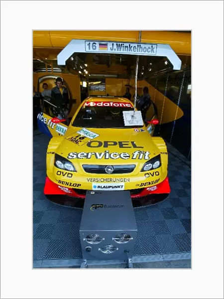 DTM: The car of Joachim Winkelhock, OPC Euroteam, Opel Astra V8 Coup