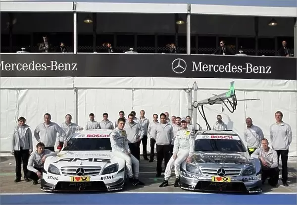 DTM. Mercedes Team picture (l-r) Paul Di Resta 
