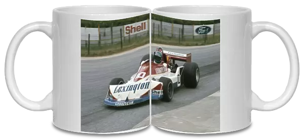 1977 South African Grand Prix: Hans-Joachim Stuck, retired, action