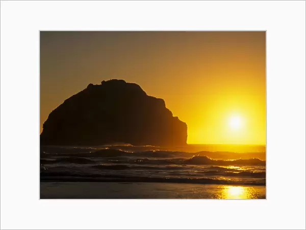 The Sun Sets Near Face Rock; Bandon, Oregon, United States Of America