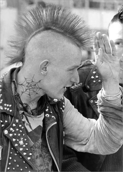 James O Donald Glasgow punk in the Kings Road. March 1983 P000215