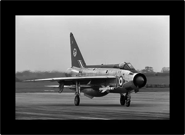 Aircraft English Electric BAC Lightning F2 August 1964 XN768 'S'