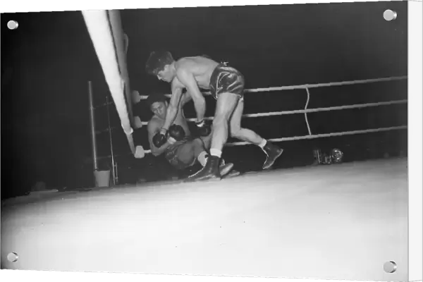 Boxing Eddie Phillips v Arthur Howard 12  /  3  /  1952 C1228  /  1