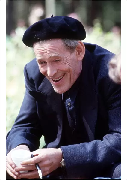 Peter O Toole actor wearing French beret